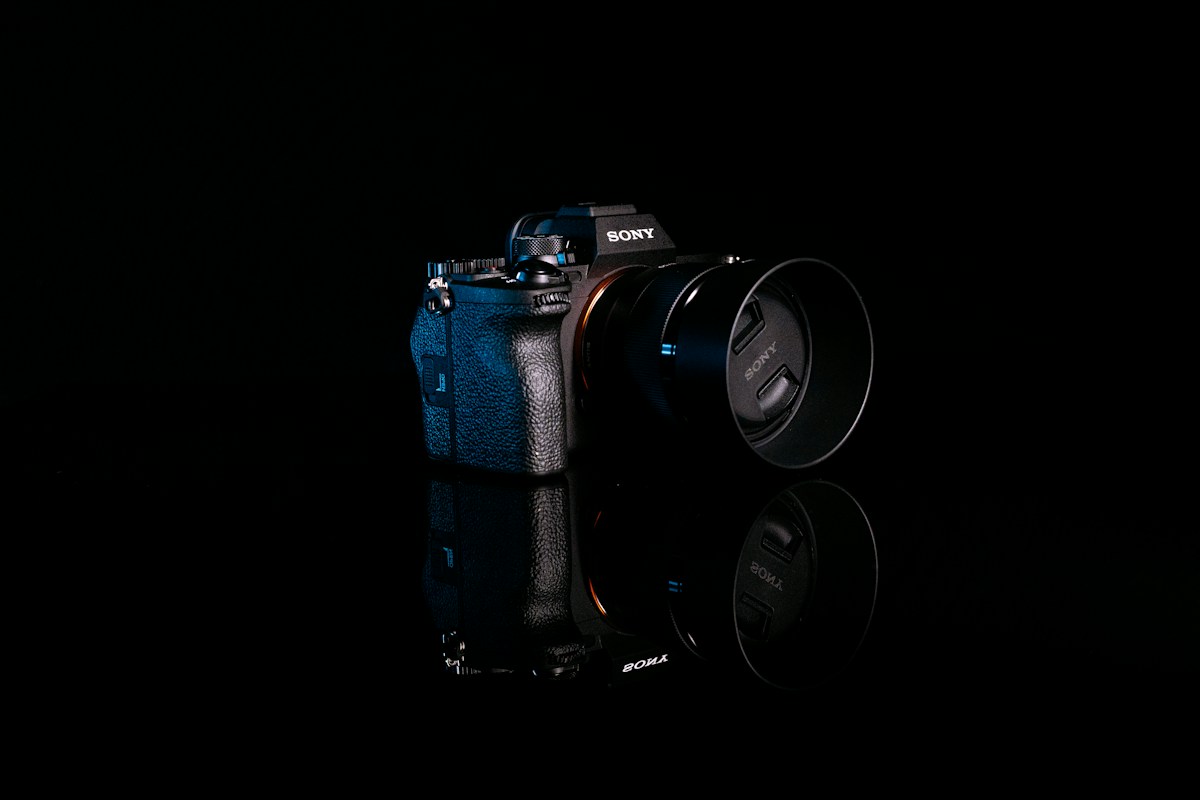 Front view of the Sora X1 mirrorless camera